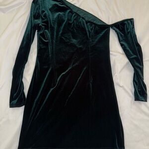 SHEIN Green Velvet One-Shoulder Dress